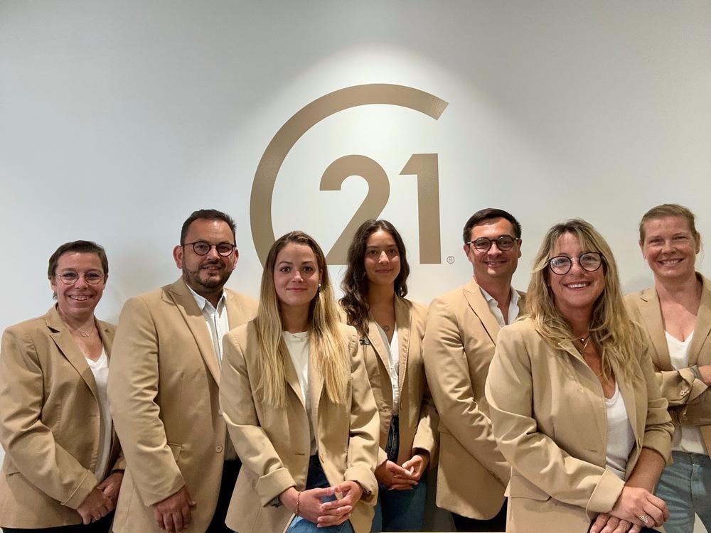 l'équipe de l'agence Bleu Marine